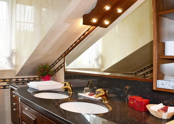 Seehotel Porcia Pörtschach am Wörthersee