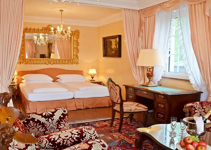 מלון Seehotel Porcia Pörtschach am Wörthersee